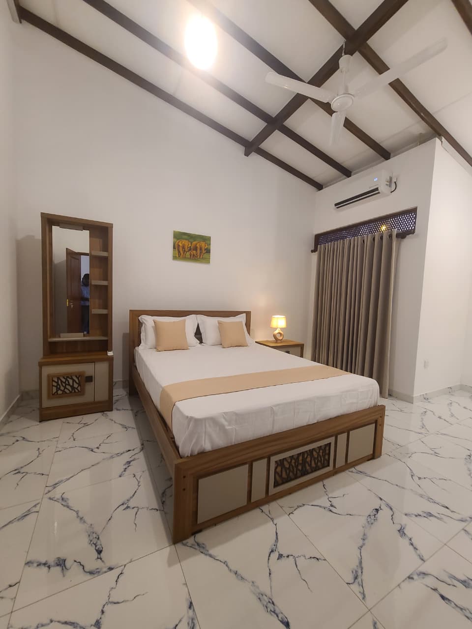 The Oasis Suite Warm Bedroom Layout
